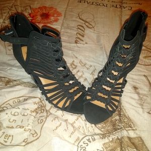 Back zip shorts heales